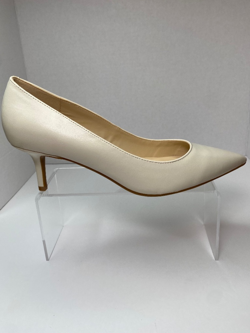 Nine West Women's Ivory Arlene Kitten Heels Size 11 M NO BOX
